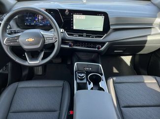 Used 2026 Chevrolet Equinox LT w/ Convenience Package II AWD/4WD video 3
