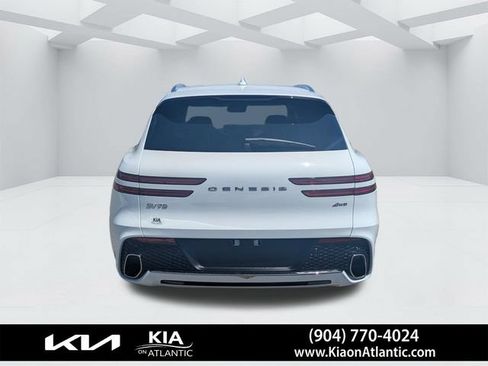 Used 2025 Genesis GV70 2.5T AWD/4WD image 4