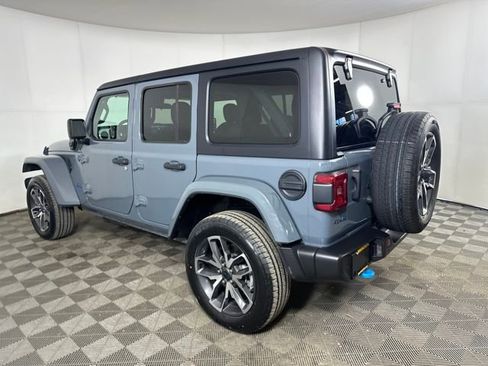 Used 2024 Jeep Wrangler Unlimited w/ Convenience Group image 5