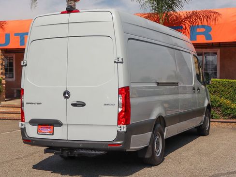 Used 2020 Mercedes-Benz Sprinter 2500 w/ Cargo Protection Package image 9