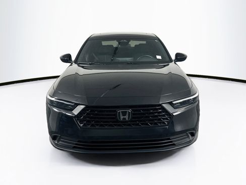 Used 2025 Honda Accord Sport image 2