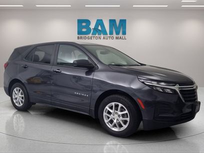 Used 2022 Chevrolet Equinox LS w/ LS Convenience Package