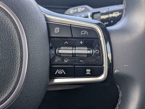 Used 2024 Kia Sorento S image 25