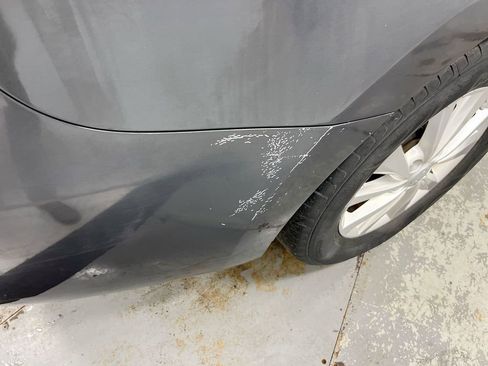 Used 2017 Kia Sedona LX w/ LX Essentials Premium Package image 32