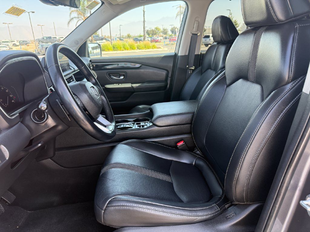 Certified 2025 Honda Pilot EX-L image 10