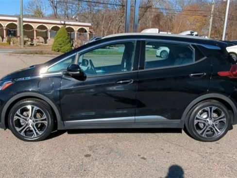 Used 2020 Chevrolet Bolt Premier w/ Infotainment Package image 5
