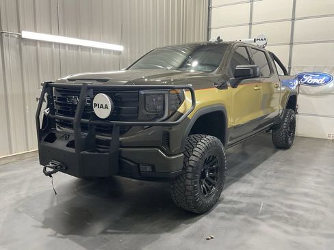 Used 2023 GMC Sierra 1500 Elevation image 3