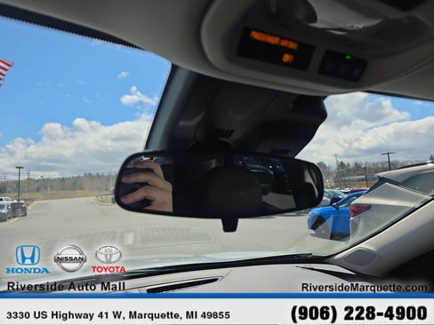 Used 2024 Chevrolet Trax LT w/ Driver Confidence Package FWD image 19