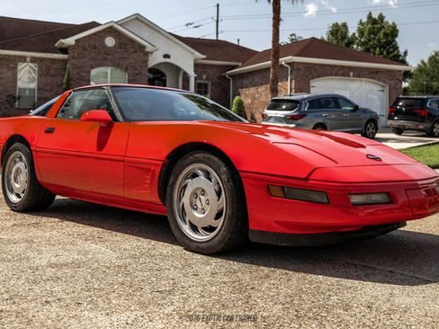 Used 1996 Chevrolet Corvette Coupe RWD image 12