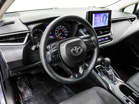 Used 2023 Toyota Corolla LE image 19