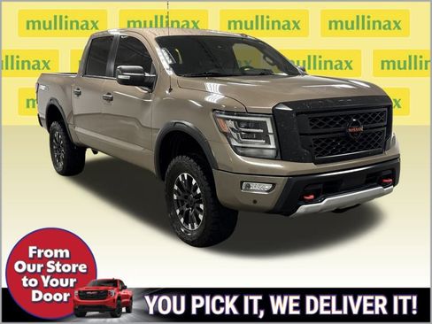 Used 2021 Nissan Titan PRO-4X w/ Pro-4x Convenience Package image 2