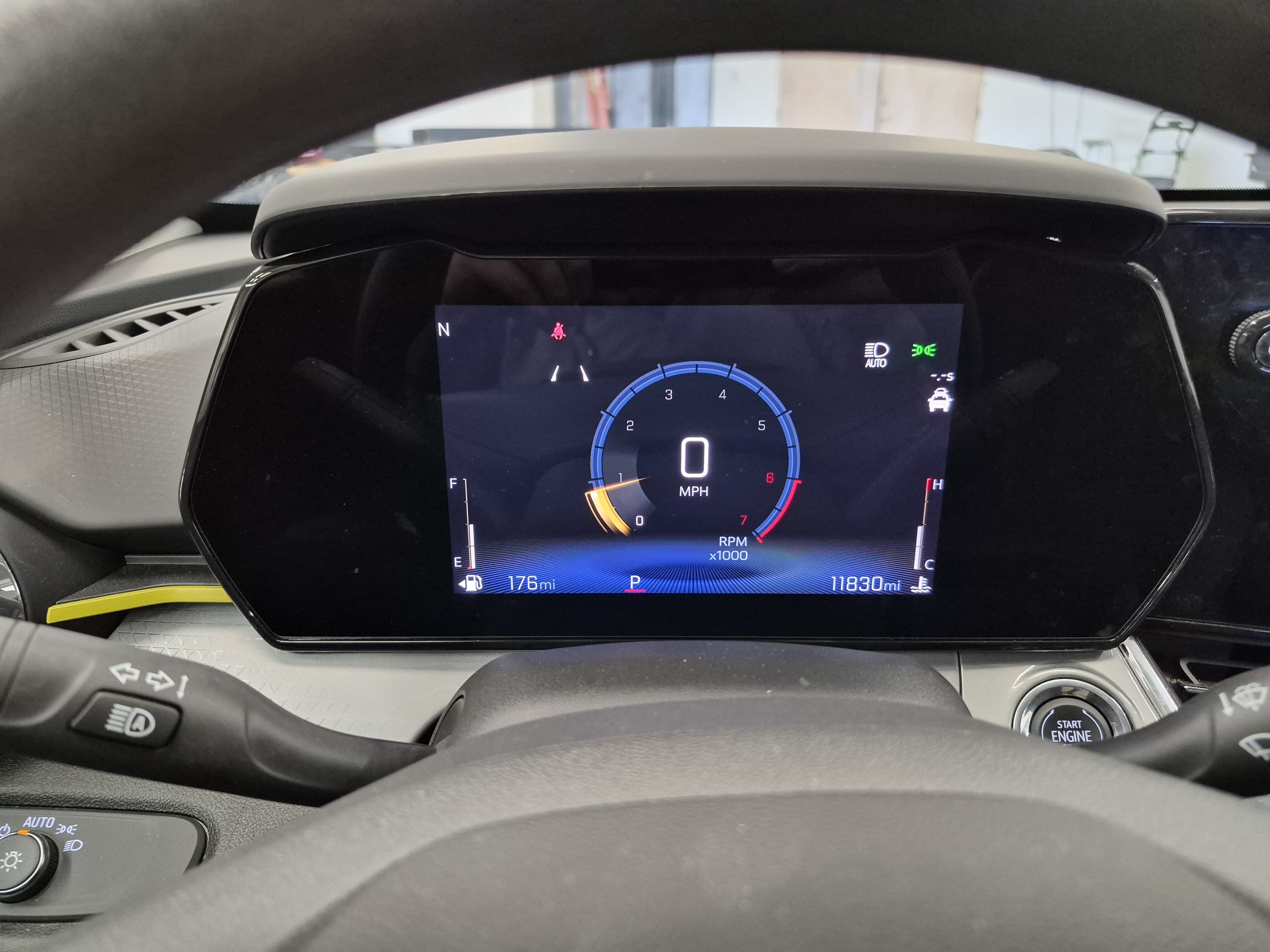 Used 2025 Chevrolet Trax LT FWD image 18