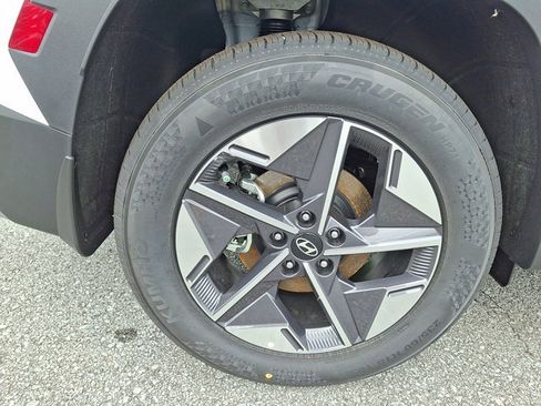Certified 2025 Hyundai Tucson SEL image 9