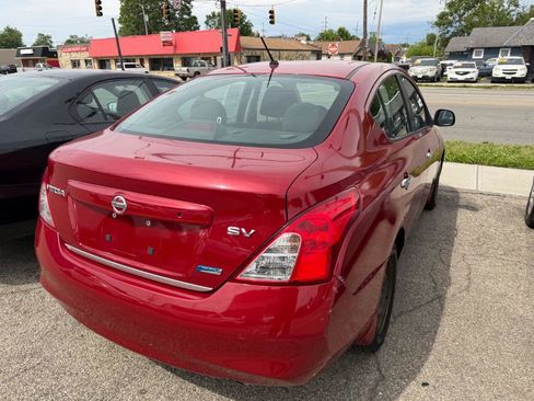 Used 2012 Nissan Versa SV w/ Convenience Pkg FWD image 30