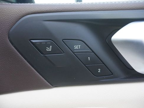 Used 2019 BMW X7 xDrive40i w/ Luxury Seating Package image 45