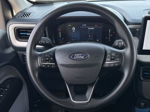 Certified 2025 Ford Maverick XLT image 11