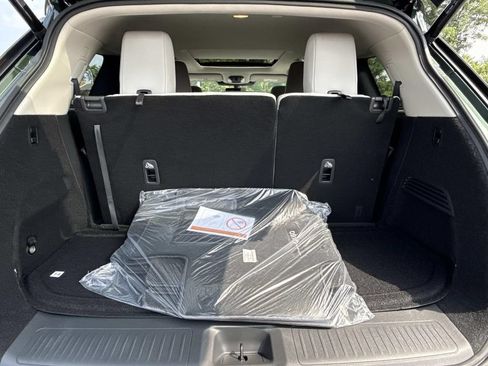 New 2027 INFINITI QX60 Luxe w/ Cargo Package AWD/4WD image 23