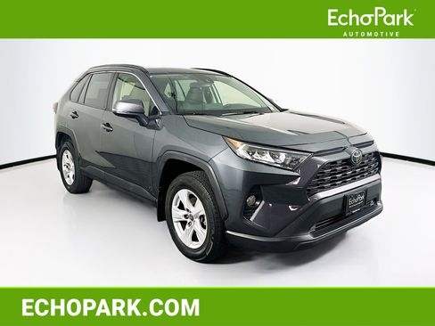 Used 2019 Toyota RAV4 XLE w/ Convenience Package FWD image 1
