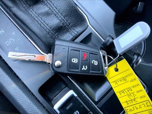 Used 2018 Volkswagen Atlas S FWD image 14