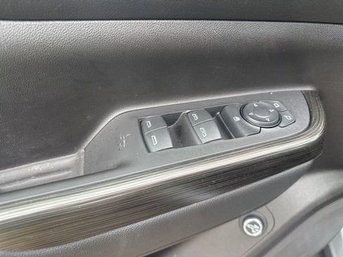 Used 2023 GMC Acadia SLT AWD/4WD image 13