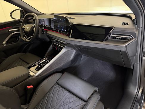 New 2026 Audi SQ5 Premium Plus AWD/4WD image 33