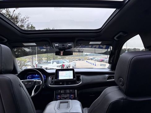 Certified 2024 Chevrolet Tahoe Z71 w/ Luxury Package image 19