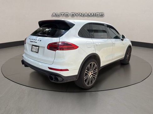 Used 2015 Porsche Cayenne Turbo AWD/4WD image 4