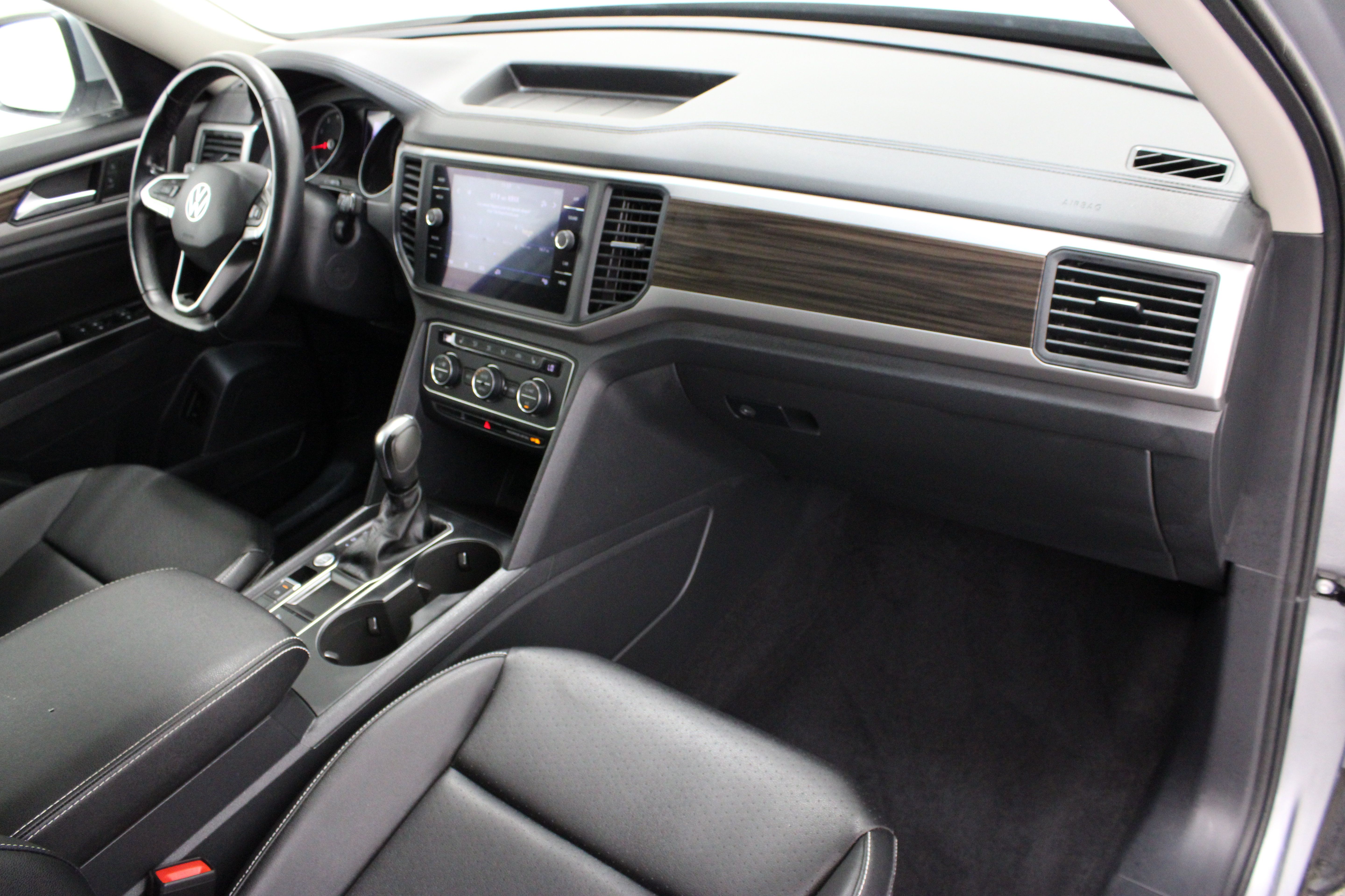 Used 2021 Volkswagen Atlas SE FWD image 39