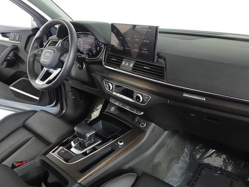Used 2023 Audi Q5 e Premium Plus w/ Premium Plus Package AWD/4WD image 13