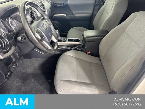 Used 2019 Toyota Tacoma SR5 RWD image 11