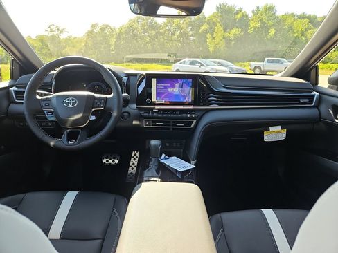 New 2026 Toyota Camry Hybrid AWD/4WD image 7