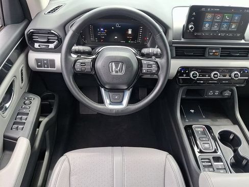 Certified 2023 Honda Pilot Elite image 13