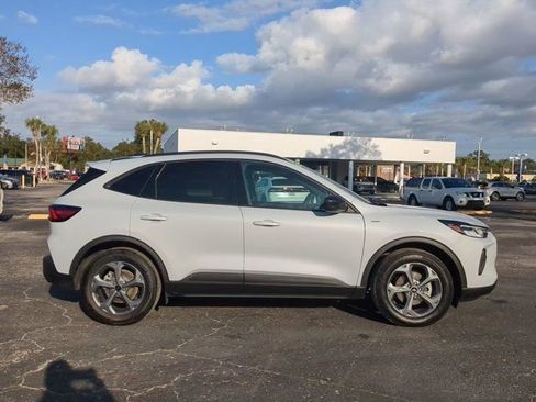 Used 2025 Ford Escape ST-Line image 3