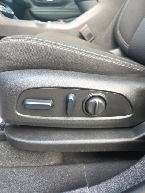 Used 2024 GMC Terrain SLE w/ Driver Convenience Package AWD/4WD image 14