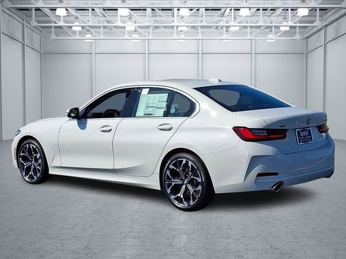 Certified 2025 BMW 330i xDrive Sedan w/ Convenience Package image 6