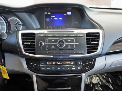 Used 2017 Honda Accord LX image 12