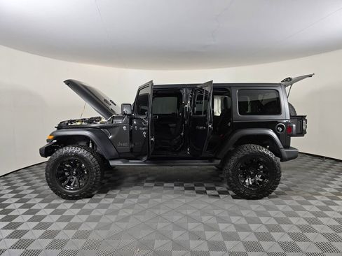Used 2023 Jeep Wrangler Sport image 17