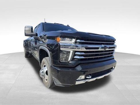 Used 2022 Chevrolet Silverado 3500 High Country AWD/4WD image 3