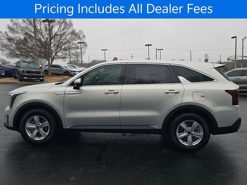 New 2026 Kia Sorento LX FWD image 6