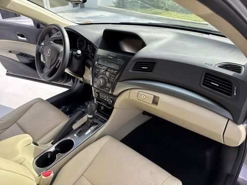Used 2015 Acura ILX w/ Technology Package FWD image 32