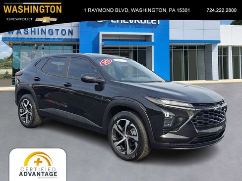 Used 2025 Chevrolet Trax RS w/ Driver Confidence Package FWD image 1