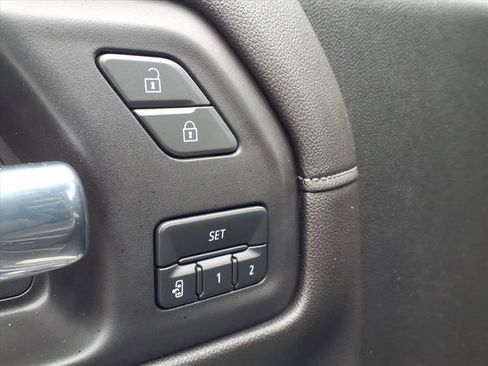 Certified 2022 Chevrolet Silverado 1500 LTZ w/ LTZ Convenience Package II image 17