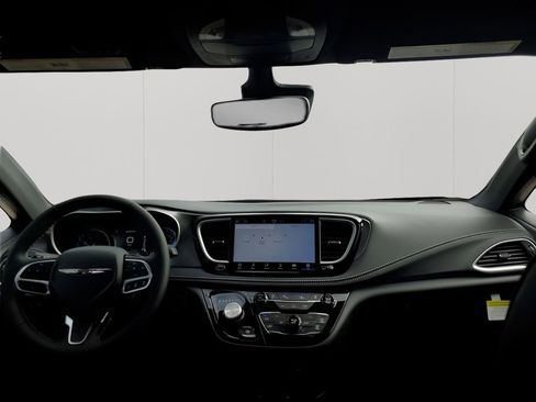 New 2026 Chrysler Pacifica Select FWD image 22