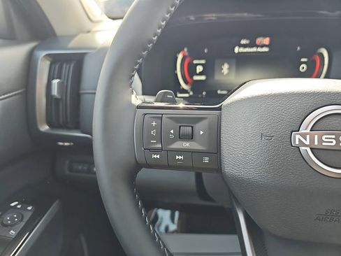 New 2026 Nissan Pathfinder Platinum FWD image 22