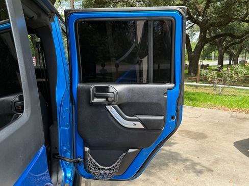 Used 2014 Jeep Wrangler Unlimited Sport AWD/4WD image 43