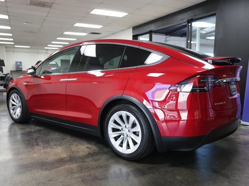 Used 2016 Tesla Model X 75D AWD/4WD image 9