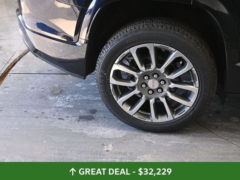 Used 2022 GMC Acadia Denali w/ Denali Ultimate Package image 26