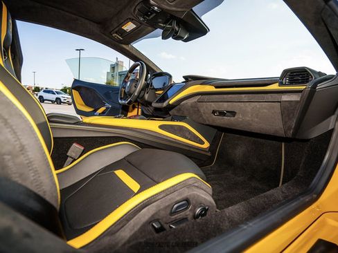 Used 2026 Lamborghini Temerario AWD/4WD image 30