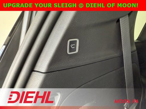 New 2026 Chrysler Pacifica Select image 11