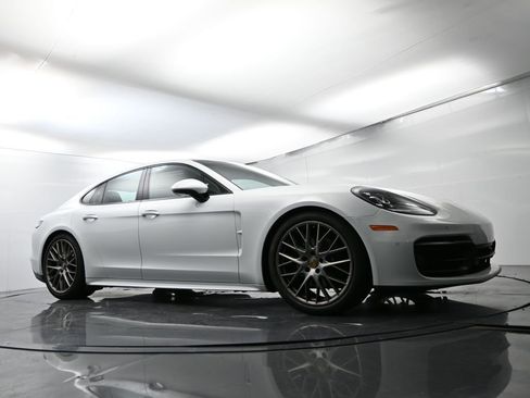 Certified 2023 Porsche Panamera Platinum Edition image 53